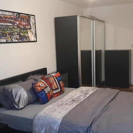 Double Room With Shared Bathroom 런던 외부 사진